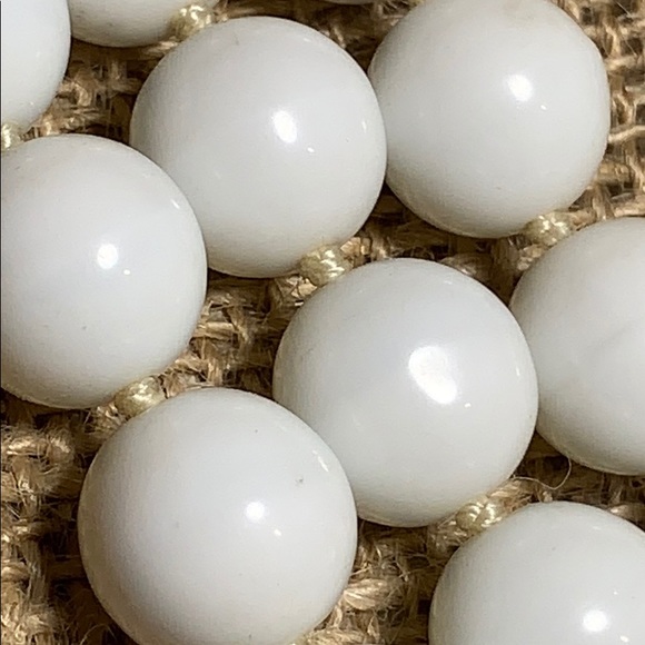Vtg Les Bernard White Milk Glass Bead N… - Picture 3 of 4